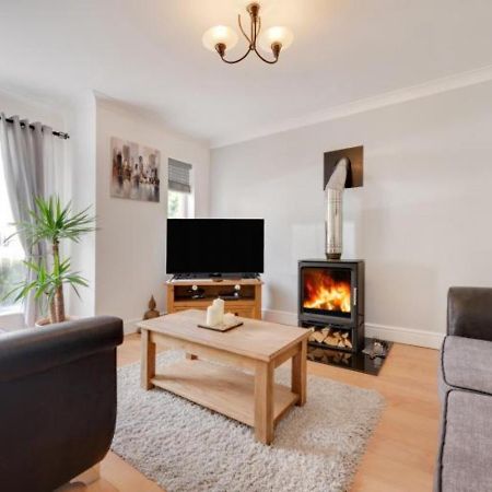 3 Bed Holiday Home In Llandeilo With Log Burner Eksteriør billede